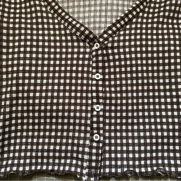 Cropped long sleeve gingham top - Picture 3 of 5